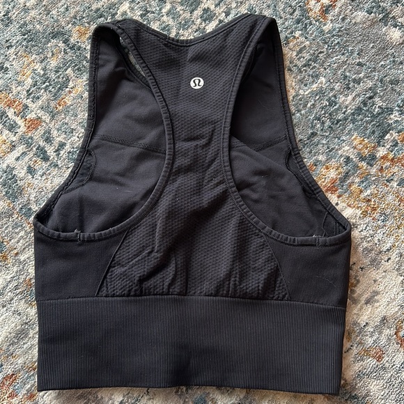Lululemon Black Ebb to train Medium Support C/D cup. Only wore once. Size 4. - Picture 2 of 4